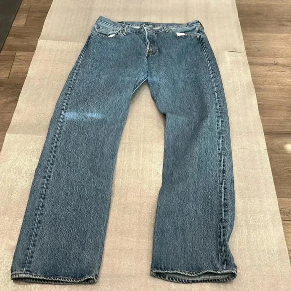 [W36L34]Levi’s 501  Light washed Men Straight Leg Jeans - Picture 1 of 7
